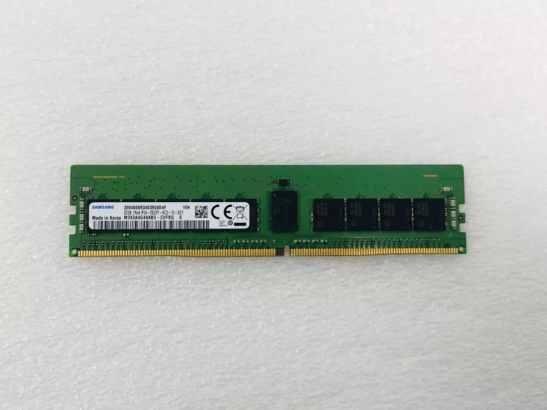 337853.jpg Samsung M393A4G40AB3-CVFBY 32GB PC4-23400 DDR4-2933Mbps 1RX4 ECC Memory - Image 1